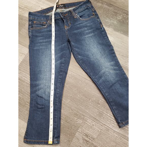 GUESS Jeans Dark Washed Capri Pants / Slacks | Size 25 - Picture 6 of 7
